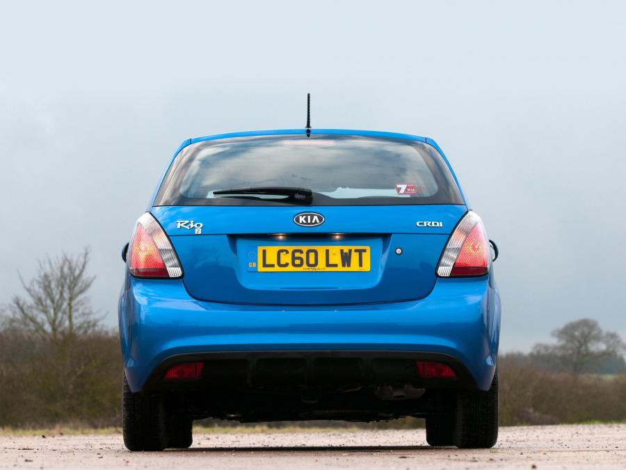  Kia Rio Hatchback 2009 года  (UK) (фото 14 из 19)
